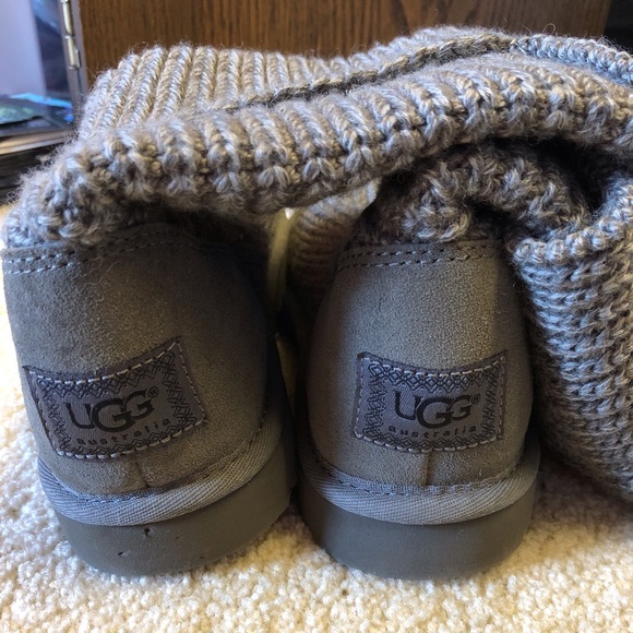 Gray Knit UGG boots - Picture 3 of 4
